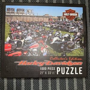 Harley Davidson 2015 Collector’s Edition 1000 piece puzzle
Perfect condition!